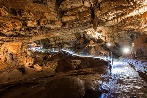 Excursão privada: Viagem diurna para Caverna Vjetrenica saindo de Dubrovnik