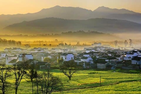 Private 4-Day Tour to Mount Huangshan, Hongcun and Tangyue with Accommodation