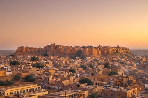 Tour privato di mezza giornata dei monumenti dorati a Jaisalmer