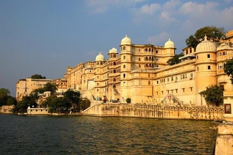 Full Day City Tour of Udaipur visit City Palace, Boat Ride & Lunch