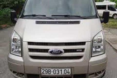 Noi Bai Airport Luxury Car 16 pladser privat overførsel til Hanoi centralt fra Hanoi