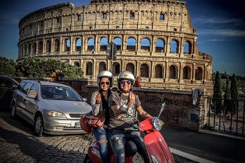 Vespa Primavera udlejning: Zip gennem Rom i stil!