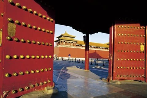 Private 2-Day Beijing Sightseeing with VIP Acrobatic Show Option