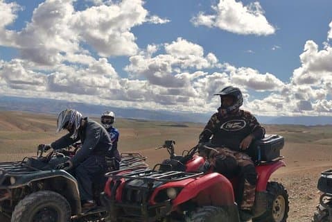 Emozionante avventura in quad e cena sotto le stelle del deserto di Agafay.