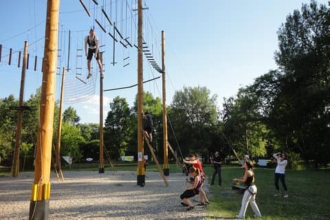Half-Day Low-Ropes e High-Rope Challenge Course a Praga