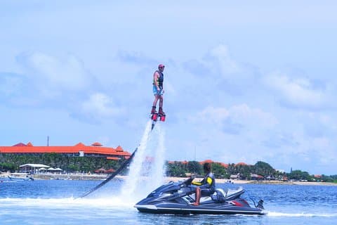 Expérience de Fly Board à Bali