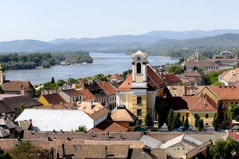 Die schöne Barockstadt Vác, private Tour von Budapest