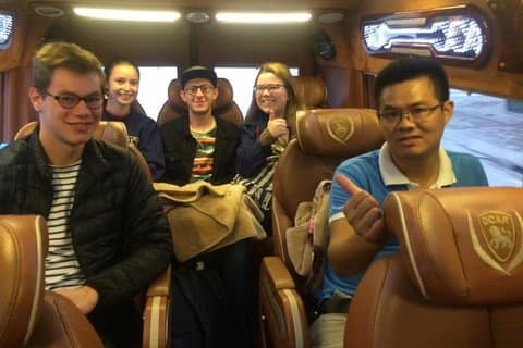 Hanoi till Sapa: daglig lyxig limousinetransfer