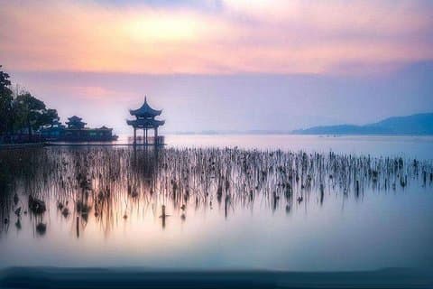 Excursión de un día privado en Hangzhou con paseo en barco por el lago oeste desde Shanghai