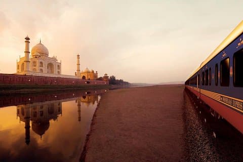 Fuld dagstur til Taj Mahal fra Delhi af Superfast Train