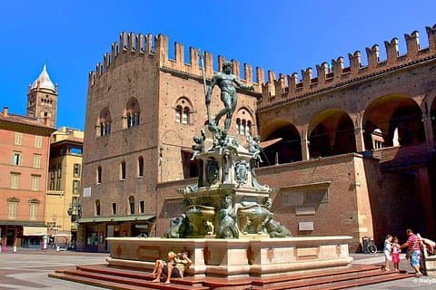 Bologna from Milan with Food & Wine Tasting - Private tour