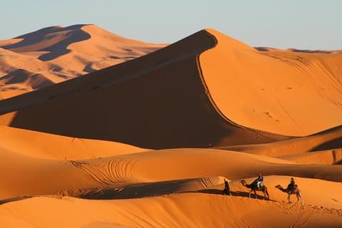 Privat tur fra Marrakech til Merzouga Dunes og Fez
