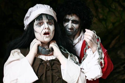 Crímenes interactivos de teatro en la calle en Nueva Francia