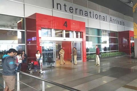 Privat overføring fra Delhi Hotel til flyplassen