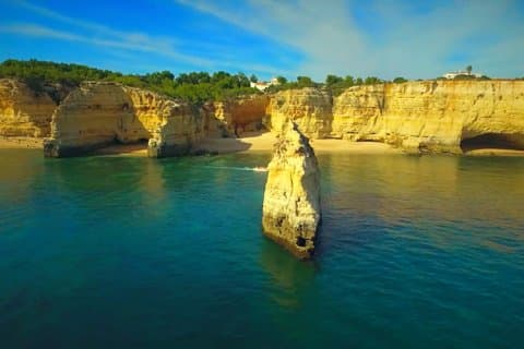 Crociera in barca alle grotte di Benagil