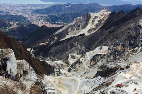 Livorno privat utflukt til Pietrasanta og marmorbruddene i Carrara