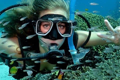 Bali Billiga Vattensportpaket SCUBA DIVING, FLYG FISH, JET SKY