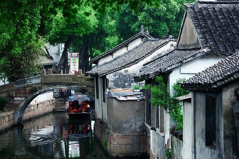 Alt inklusive Private Tongli Water Village Day Tour fra Shanghai