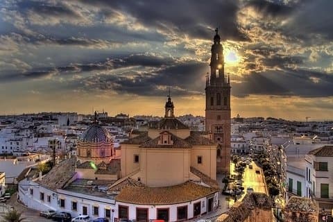 2 uur durende tour door Carmona: Alcazar en de kerk van Santa Maria