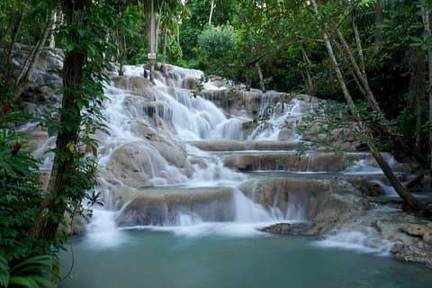 Dunn's River Falls og shoppingtur fra Ocho Rios