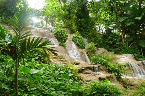 Blue Hole og Konoko Falls Combo Tour fra Ocho Rios & Runaway Bay!
