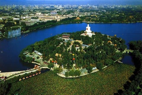 Colina Jingshan Privada de Pequim, Beihai e Hutongs com Almoço / Jantar Imperial