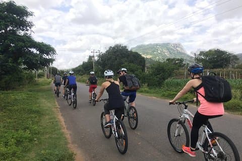 Excursion d'une journée à la campagne de Nandi Hills en vélo
