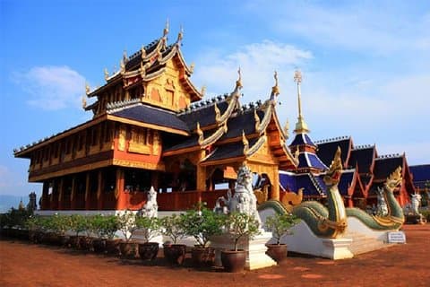 Cascades de Bau Thong, thé et Wat Ban Den Private Tour