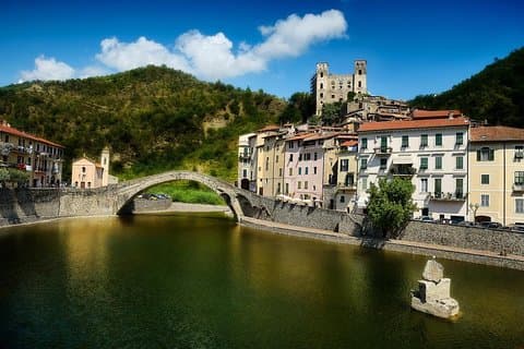 Excursion privée à la carte d'une journée complète à Dolceacqua et Sanremo en Italie au départ de Nice