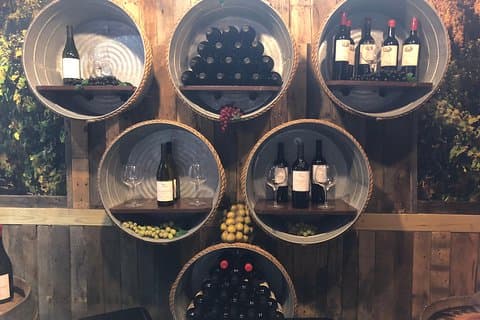 Sigarenrollende les en wijnmengklas