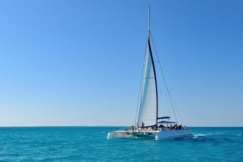 Catamaran Navigation vers isla mujeres open bar inclus