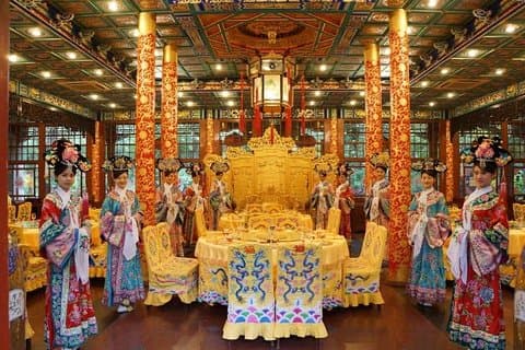 Esperienza culinaria imperiale a Pechino presso il ristorante Bai Jia Da Yuan con il tour Houhai Lake Bar