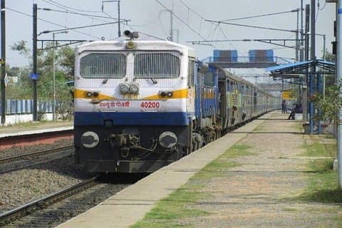 Delhi Agra Delhi: Round Trip By Gatimaan Express Train