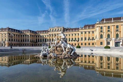 Tour privato di un giorno a Vienna da Praga