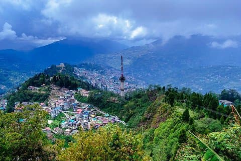 Flughafentaxi: Flughafen Bagdogra IXB – Privattransfer Gangtok