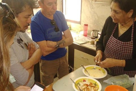 Ervaar Indiaas eten: leer koken in Agra met volledige maaltijden