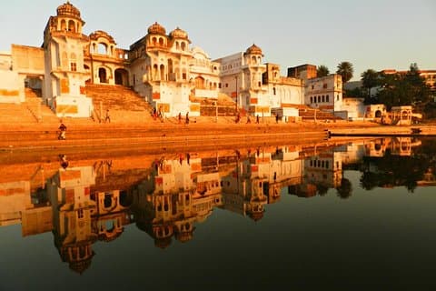 Private 4 Hrs Walking Tour In Pushkar Including Spiritual walk & Market Visits