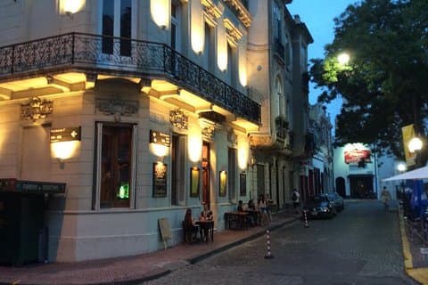 Buenos Aires bei Nacht Private Tour mit All-Inclusive-Dinner