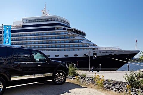 Private luxurious 6 hour Tour to Lübeck with a former Policeman