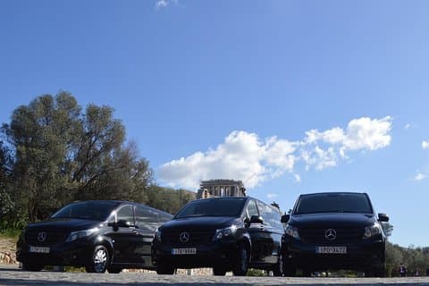 Privater Transfer zum Flughafen Athen- Minivan mit Meet&Greet