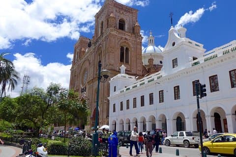 Tour della città di mezza giornata di Cuenca con fabbrica di cappelli di Panama