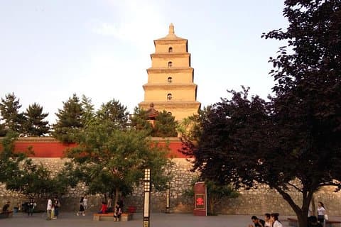 Xi'an Layover: City Wall and Big Wild Goose Pagoda With Airport Transfer