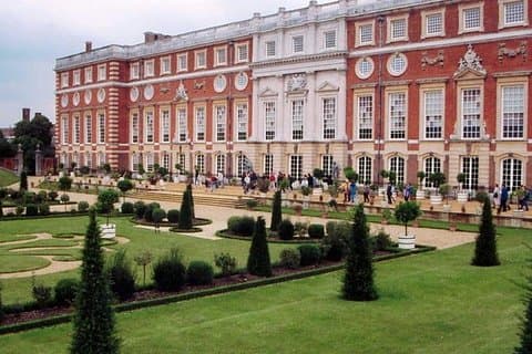 Private Transfer from Heathrow Airport to Kingston and Surrounding Areas