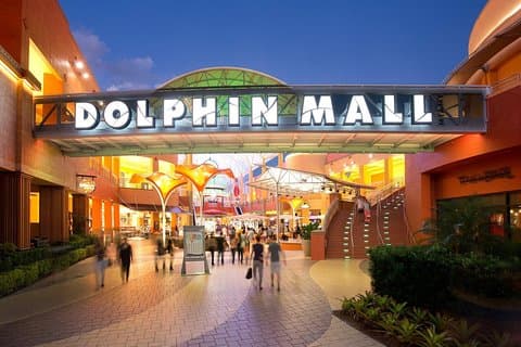 Ganztägige Shopping-Tour in der Dolphin Mall mit Hin- und Rückfahrt
