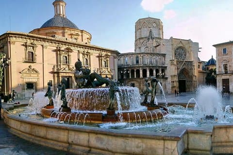 Tour privato a piedi di gruppo: scopri la Valencia medievale in 2 ore