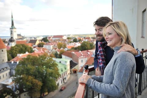 Tour fotografico romantico di 1 ora a Tallinn