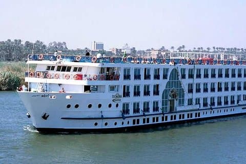豪華なナイル川クルーズ アスワンからルクソールまで 3 泊 4 日間