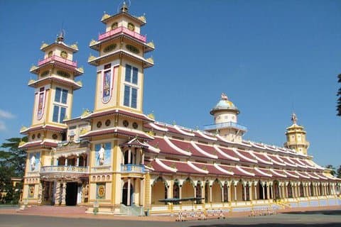 Cu Chi Tunnel og Cao Dai Temple med båd og varebil