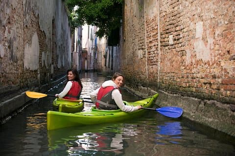Real Venetian Kayak - Rundtur i Venedigs kanaler med en lokal guide