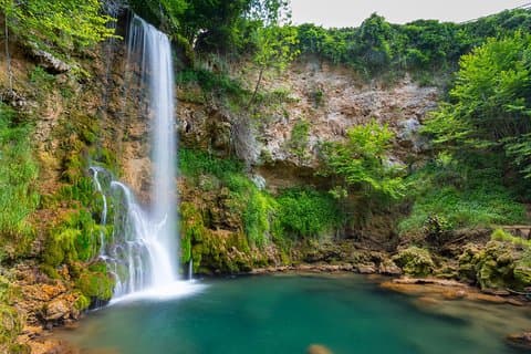 Från Belgrad: Best of East (Resava Cave & Lisine Waterfall)